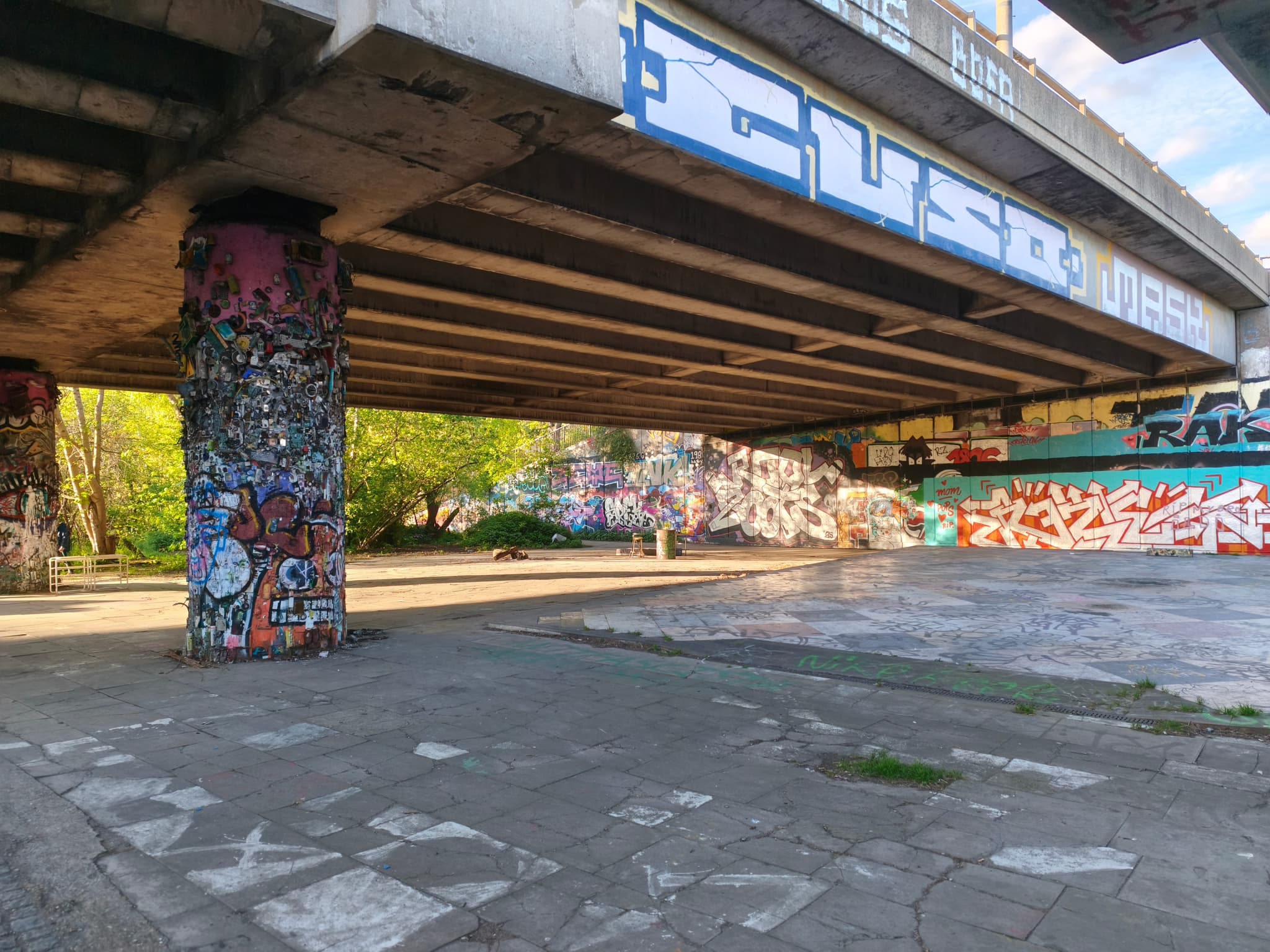 River Lea graffiti